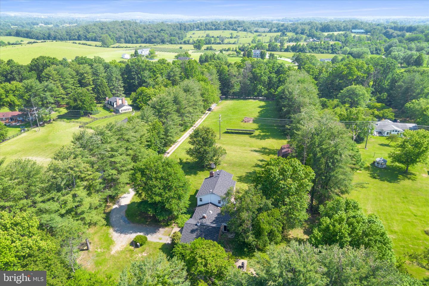 39350 RICKARD RD, LOVETTSVILLE, Virginia 20180, 4 Bedrooms Bedrooms, ,3 BathroomsBathrooms,Residential,For sale,39350 RICKARD RD,VALO2098488 MLS # VALO2098488