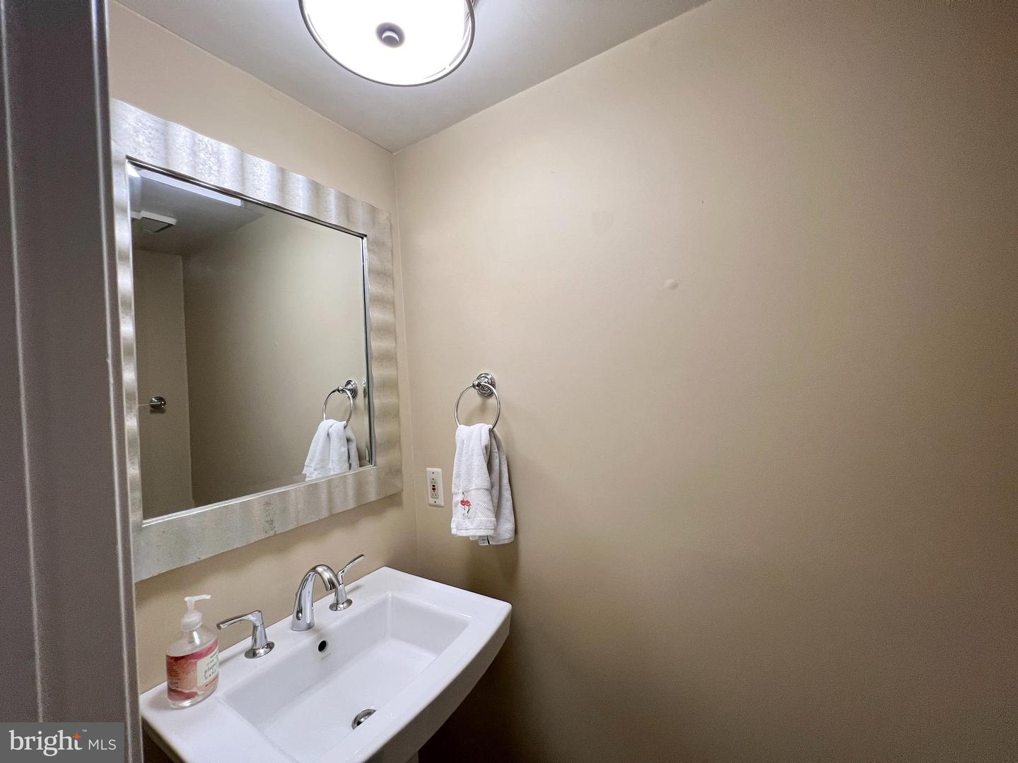 1310 SUNDIAL DR, RESTON, Virginia 20194, 3 Bedrooms Bedrooms, ,2 BathroomsBathrooms,Residential,For sale,1310 SUNDIAL DR,VAFX2244738 MLS # VAFX2244738