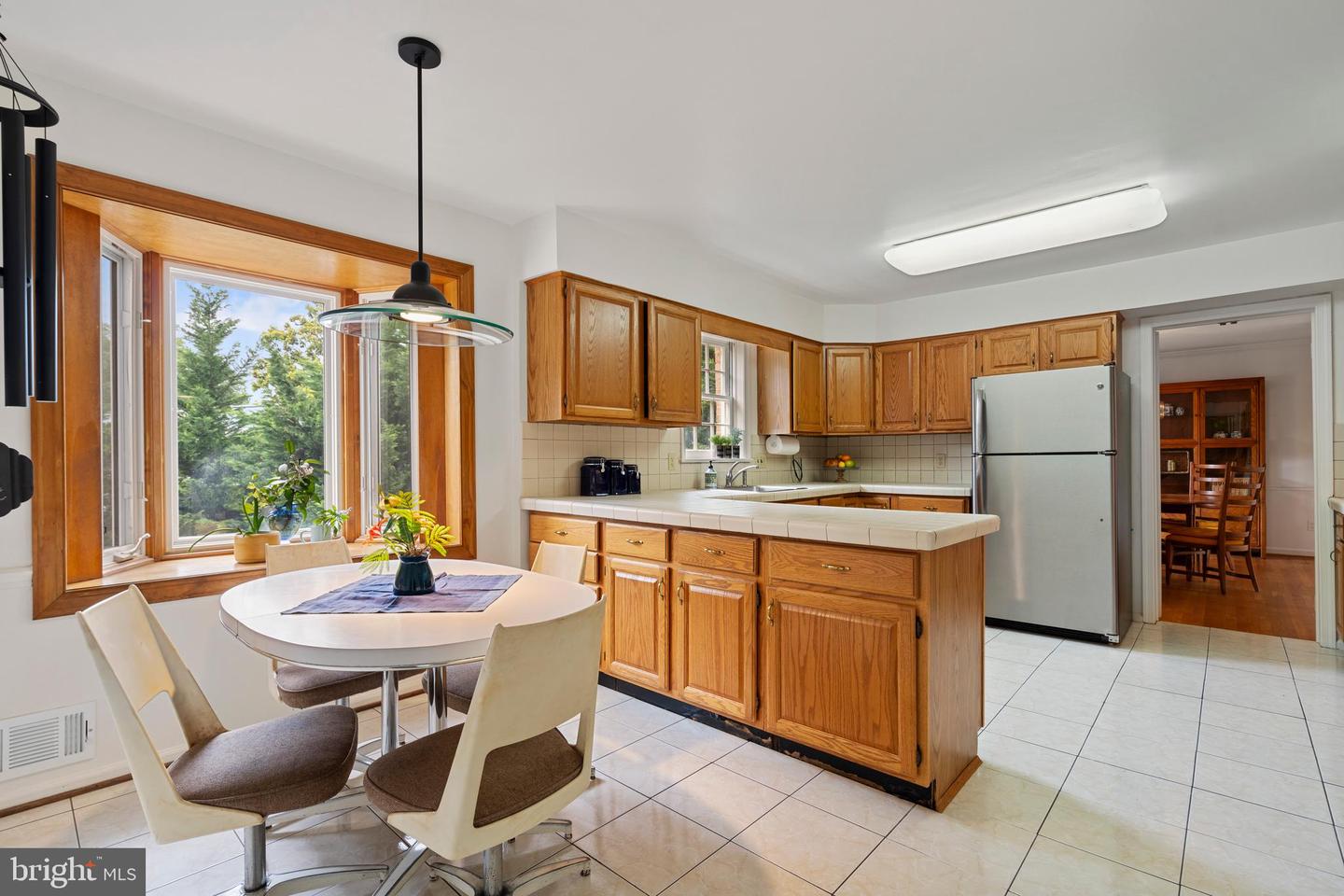 4041 27TH RD N, ARLINGTON, Virginia 22207, 5 Bedrooms Bedrooms, ,3 BathroomsBathrooms,Residential,For sale,4041 27TH RD N,VAAR2058556 MLS # VAAR2058556