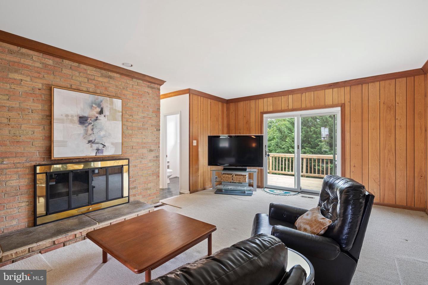 4041 27TH RD N, ARLINGTON, Virginia 22207, 5 Bedrooms Bedrooms, ,3 BathroomsBathrooms,Residential,For sale,4041 27TH RD N,VAAR2058556 MLS # VAAR2058556