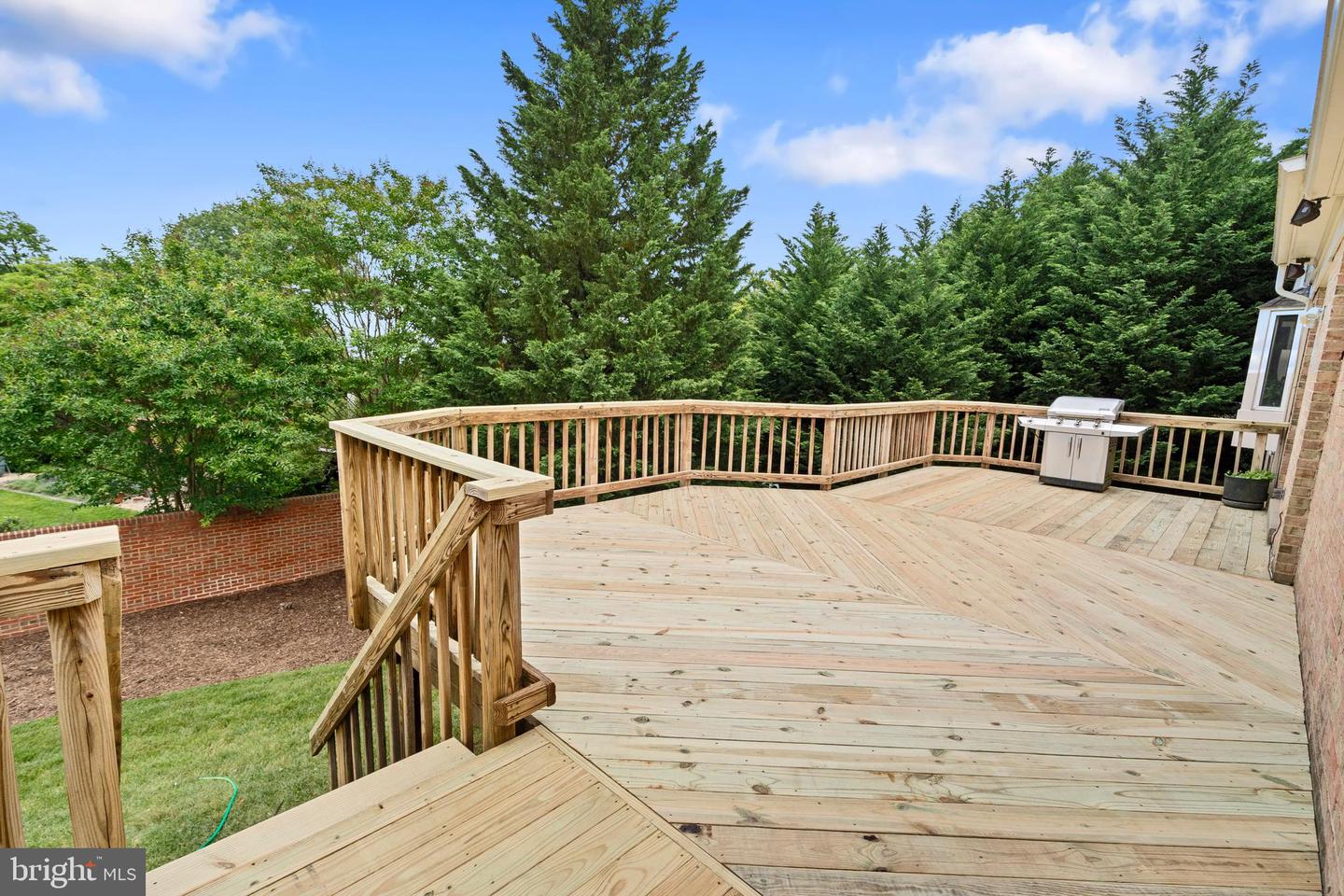 4041 27TH RD N, ARLINGTON, Virginia 22207, 5 Bedrooms Bedrooms, ,3 BathroomsBathrooms,Residential,For sale,4041 27TH RD N,VAAR2058556 MLS # VAAR2058556