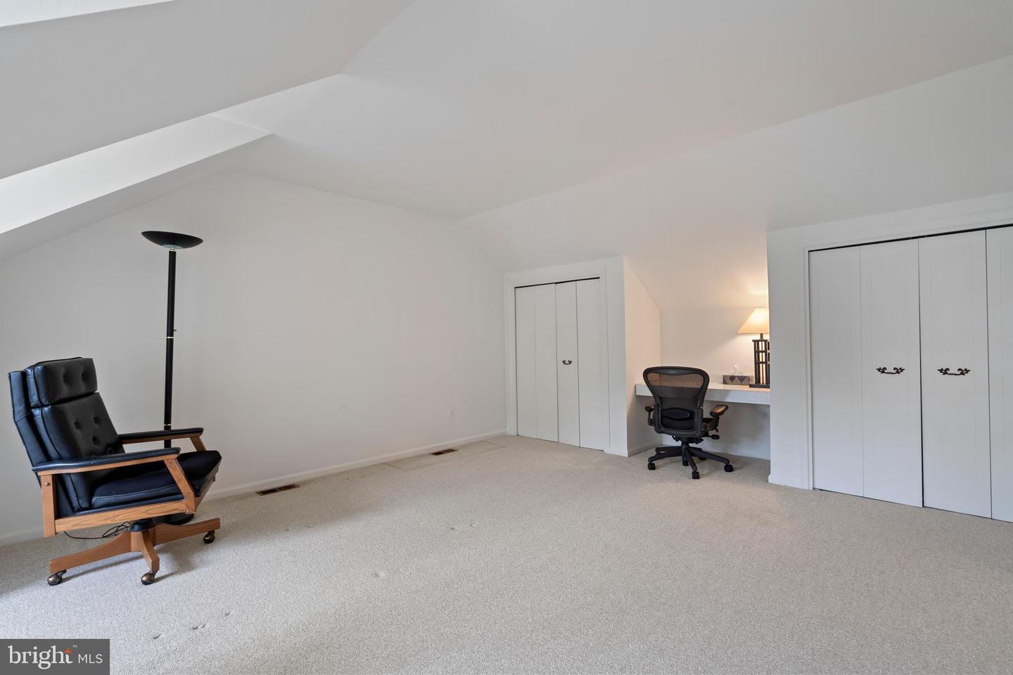4041 27TH RD N, ARLINGTON, Virginia 22207, 5 Bedrooms Bedrooms, ,3 BathroomsBathrooms,Residential,For sale,4041 27TH RD N,VAAR2058556 MLS # VAAR2058556