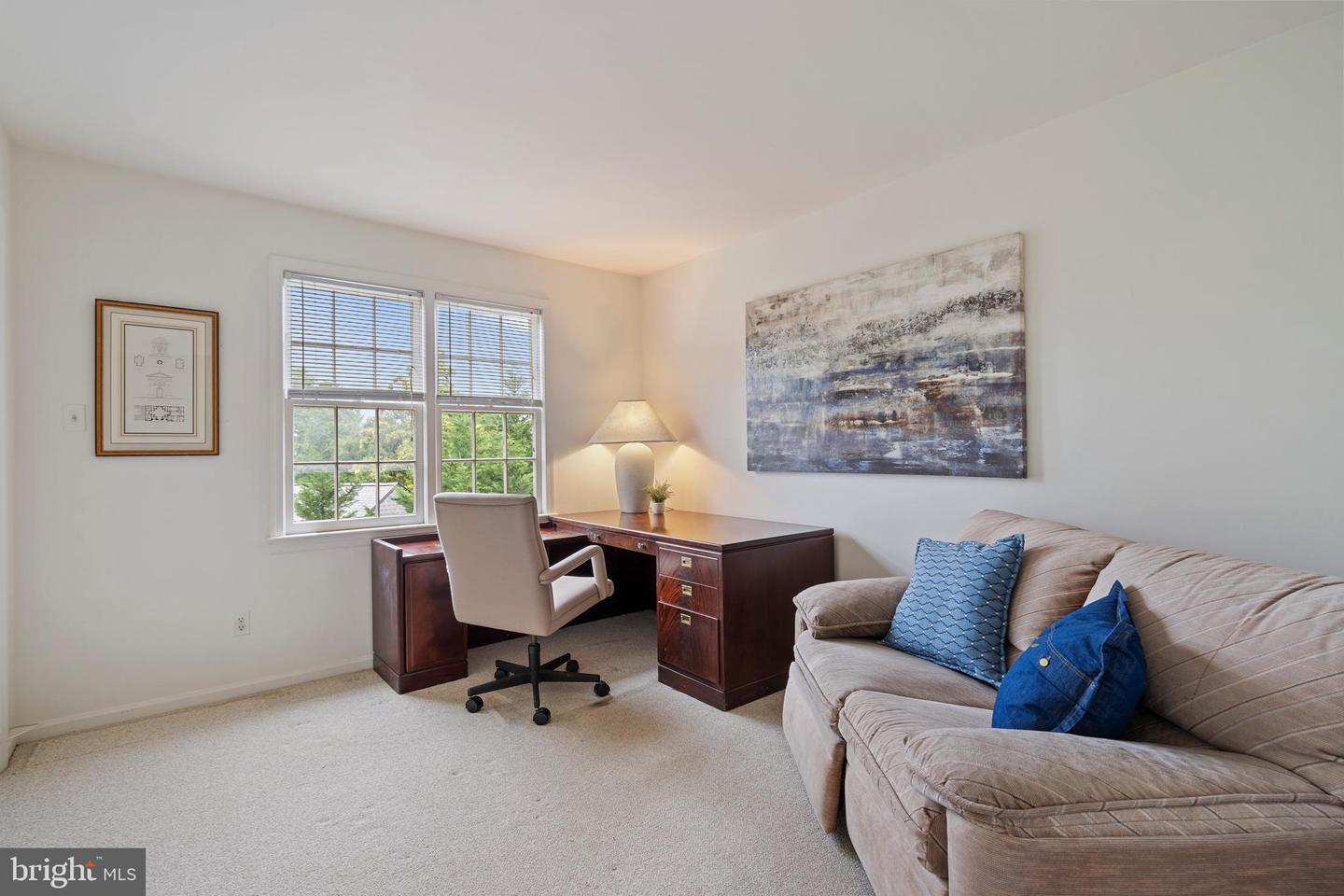 4041 27TH RD N, ARLINGTON, Virginia 22207, 5 Bedrooms Bedrooms, ,3 BathroomsBathrooms,Residential,For sale,4041 27TH RD N,VAAR2058556 MLS # VAAR2058556