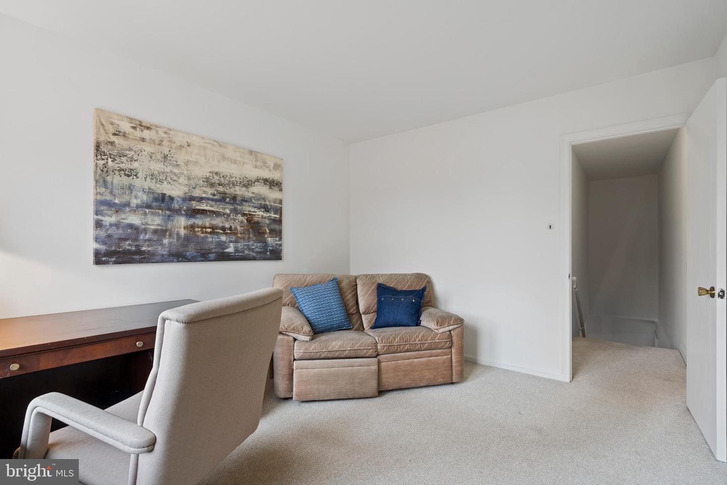 4041 27TH RD N, ARLINGTON, Virginia 22207, 5 Bedrooms Bedrooms, ,3 BathroomsBathrooms,Residential,For sale,4041 27TH RD N,VAAR2058556 MLS # VAAR2058556
