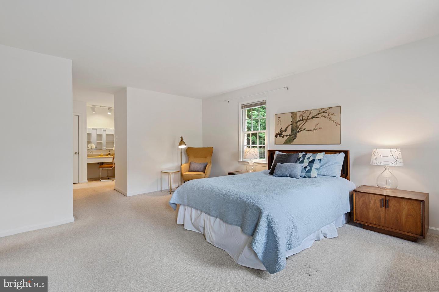 4041 27TH RD N, ARLINGTON, Virginia 22207, 5 Bedrooms Bedrooms, ,3 BathroomsBathrooms,Residential,For sale,4041 27TH RD N,VAAR2058556 MLS # VAAR2058556