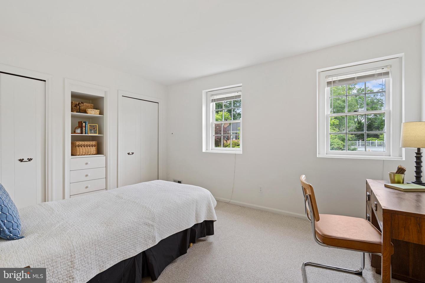 4041 27TH RD N, ARLINGTON, Virginia 22207, 5 Bedrooms Bedrooms, ,3 BathroomsBathrooms,Residential,For sale,4041 27TH RD N,VAAR2058556 MLS # VAAR2058556