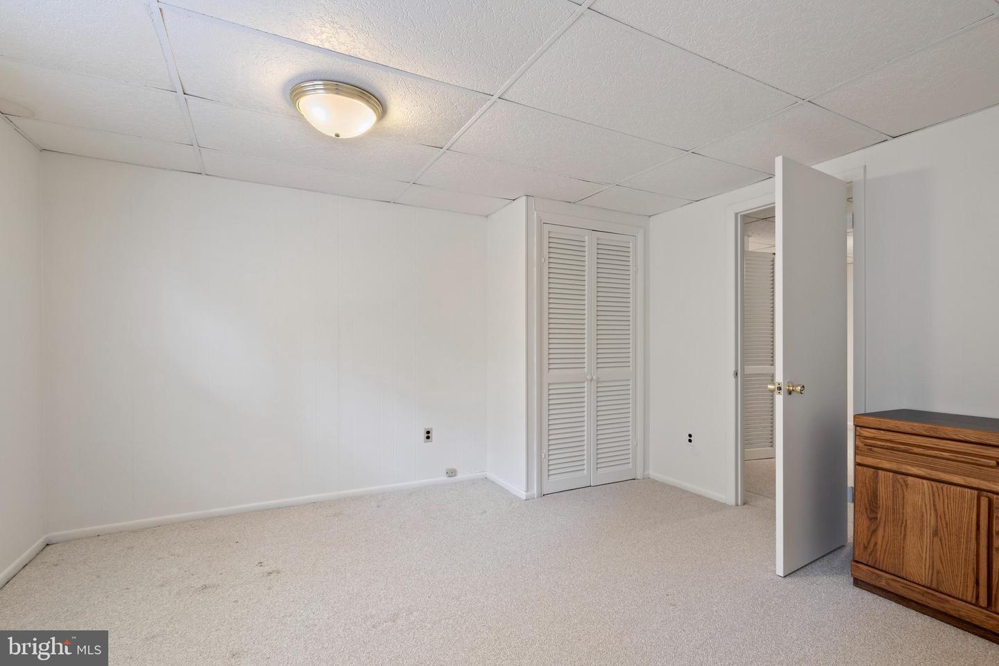 4041 27TH RD N, ARLINGTON, Virginia 22207, 5 Bedrooms Bedrooms, ,3 BathroomsBathrooms,Residential,For sale,4041 27TH RD N,VAAR2058556 MLS # VAAR2058556