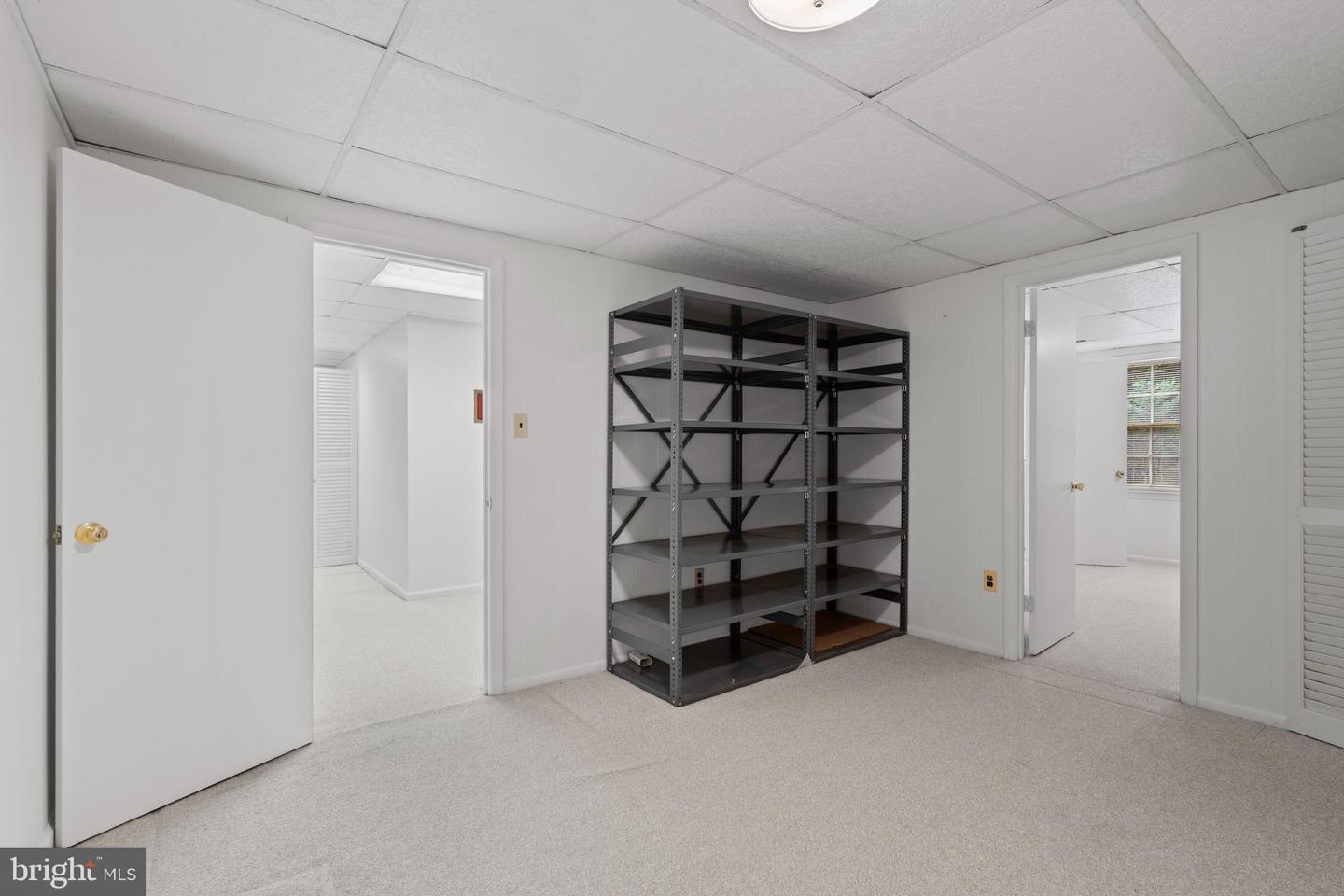 4041 27TH RD N, ARLINGTON, Virginia 22207, 5 Bedrooms Bedrooms, ,3 BathroomsBathrooms,Residential,For sale,4041 27TH RD N,VAAR2058556 MLS # VAAR2058556