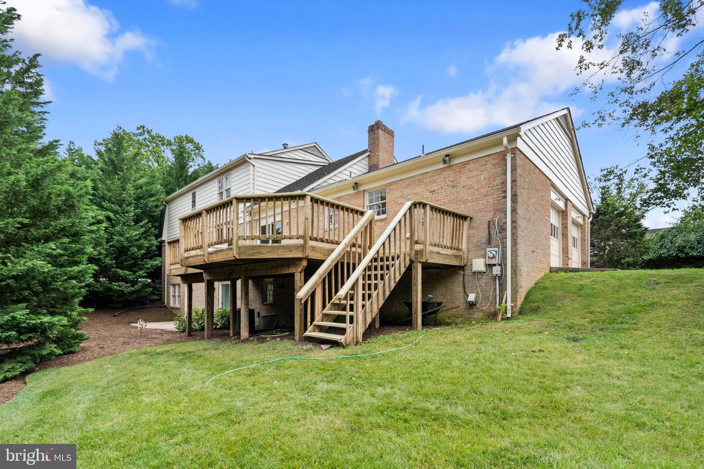 4041 27TH RD N, ARLINGTON, Virginia 22207, 5 Bedrooms Bedrooms, ,3 BathroomsBathrooms,Residential,For sale,4041 27TH RD N,VAAR2058556 MLS # VAAR2058556