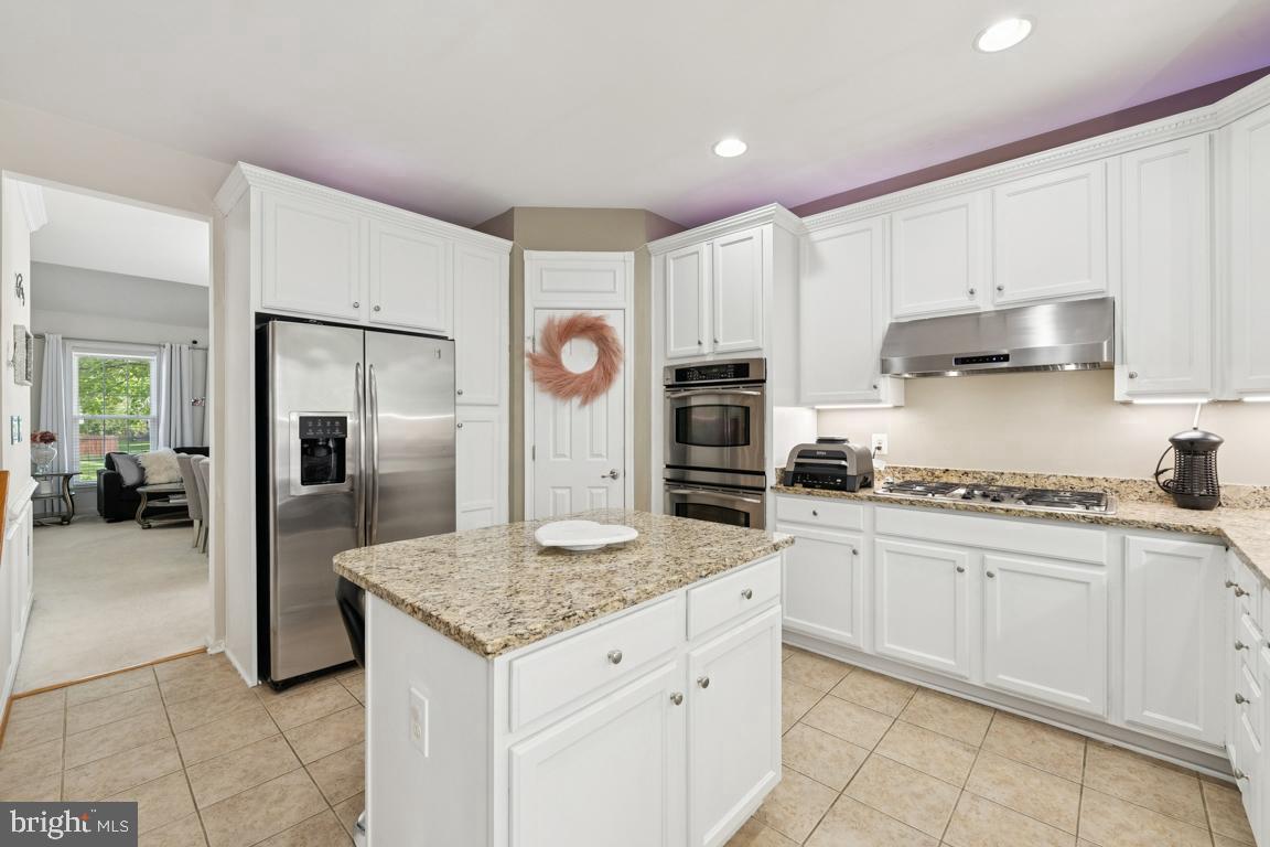 8411 WHITEHAVEN CT, LORTON, Virginia 22079, 6 Bedrooms Bedrooms, ,4 BathroomsBathrooms,Residential,For sale,8411 WHITEHAVEN CT,VAFX2244784 MLS # VAFX2244784