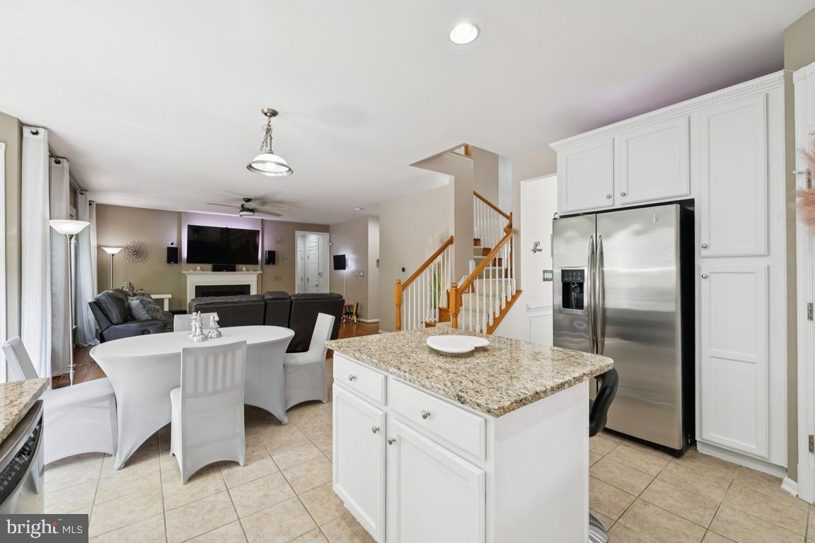 8411 WHITEHAVEN CT, LORTON, Virginia 22079, 6 Bedrooms Bedrooms, ,4 BathroomsBathrooms,Residential,For sale,8411 WHITEHAVEN CT,VAFX2244784 MLS # VAFX2244784