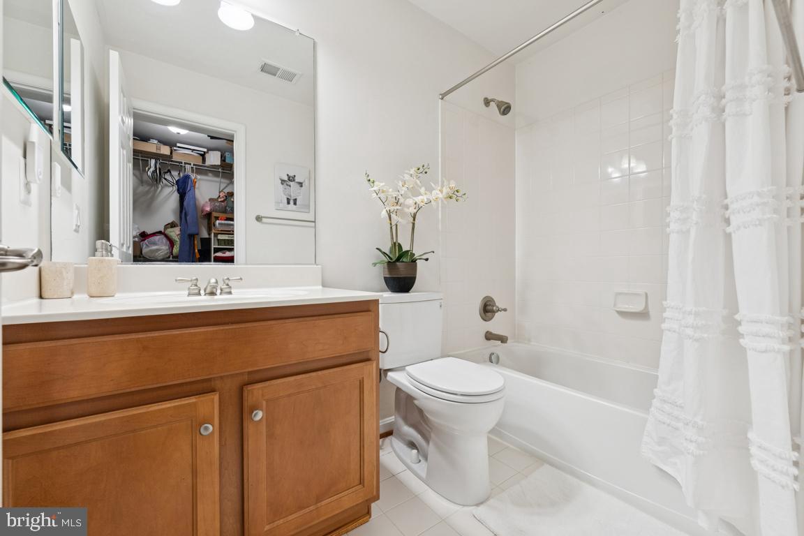 8411 WHITEHAVEN CT, LORTON, Virginia 22079, 6 Bedrooms Bedrooms, ,4 BathroomsBathrooms,Residential,For sale,8411 WHITEHAVEN CT,VAFX2244784 MLS # VAFX2244784
