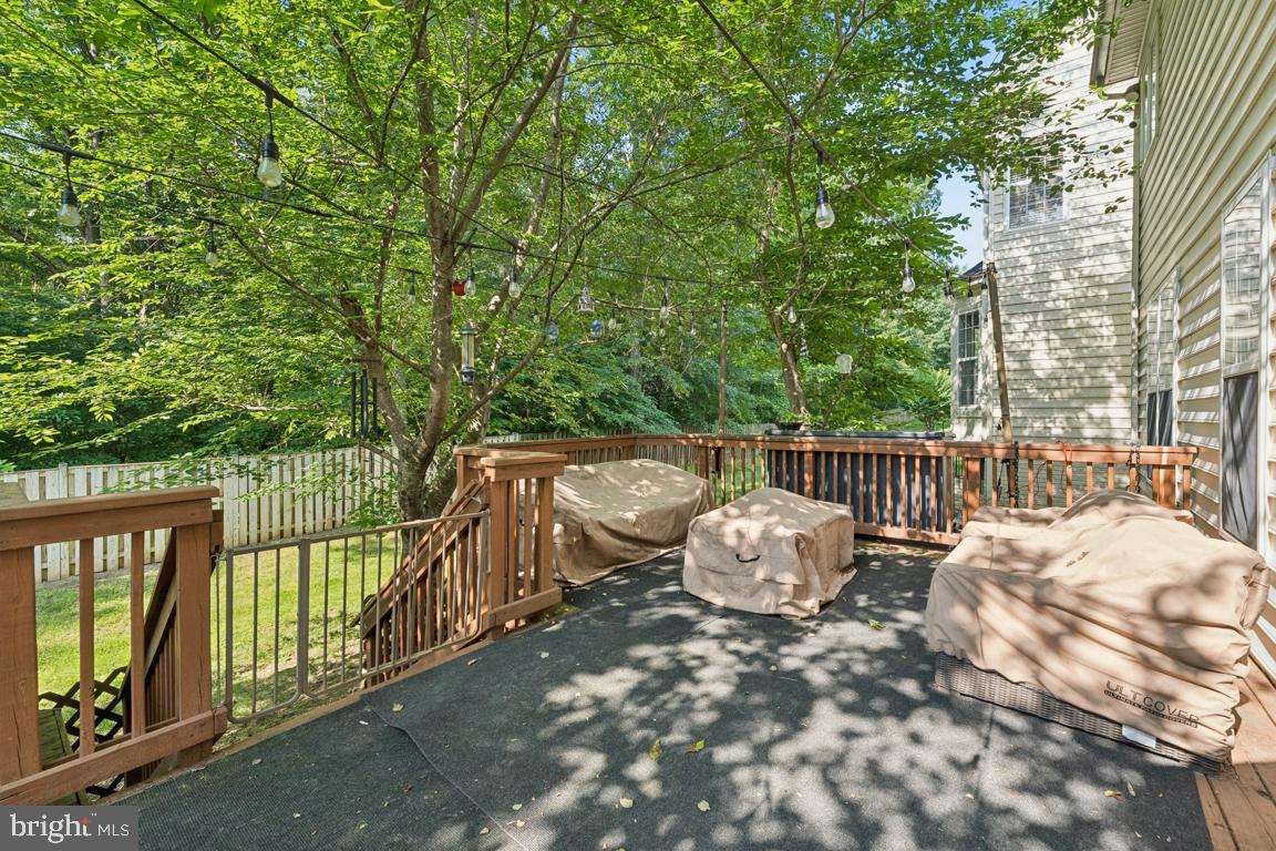 8411 WHITEHAVEN CT, LORTON, Virginia 22079, 6 Bedrooms Bedrooms, ,4 BathroomsBathrooms,Residential,For sale,8411 WHITEHAVEN CT,VAFX2244784 MLS # VAFX2244784