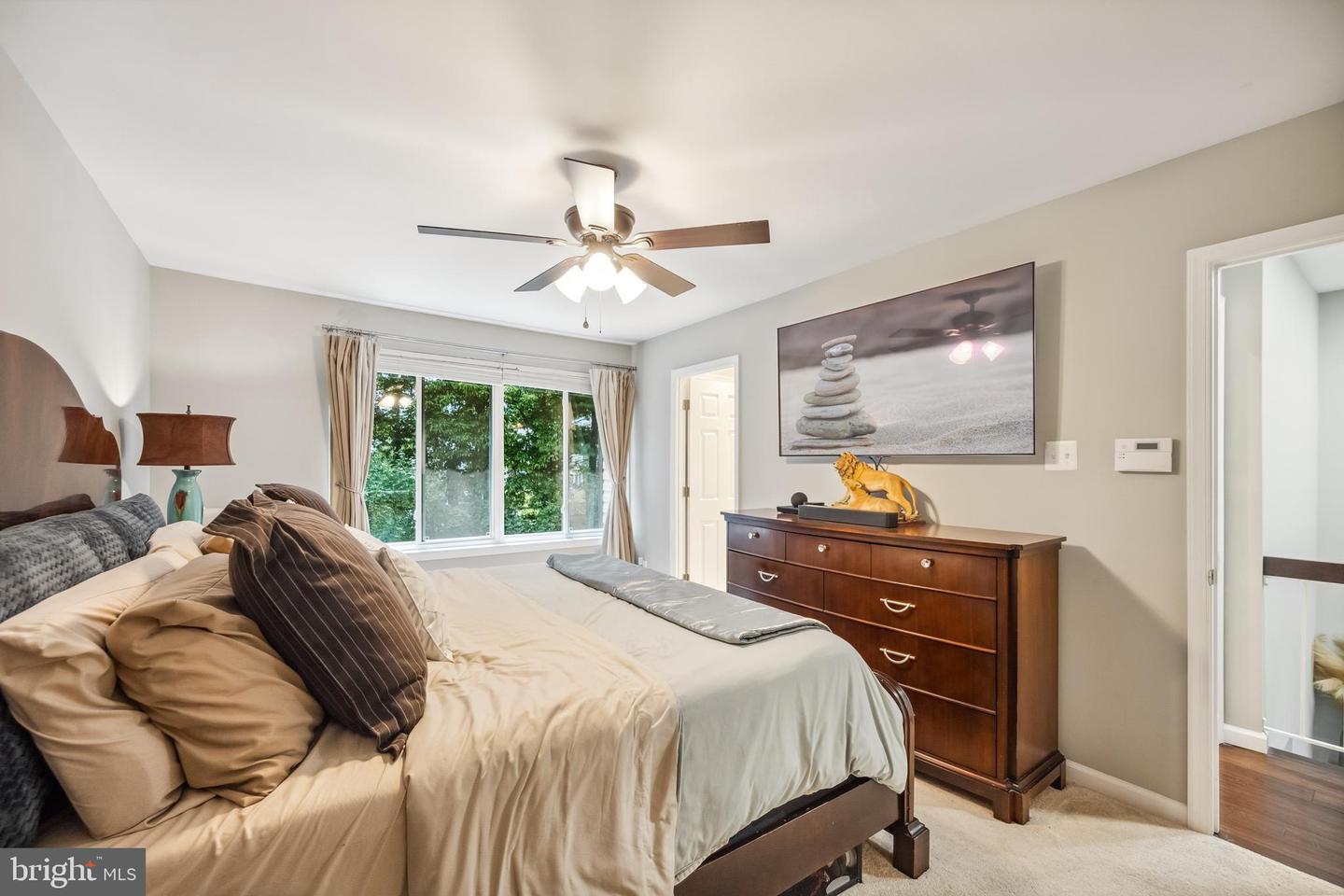 6004 FORREST HOLLOW LN, SPRINGFIELD, Virginia 22152, 3 Bedrooms Bedrooms, ,3 BathroomsBathrooms,Residential,For sale,6004 FORREST HOLLOW LN,VAFX2244800 MLS # VAFX2244800