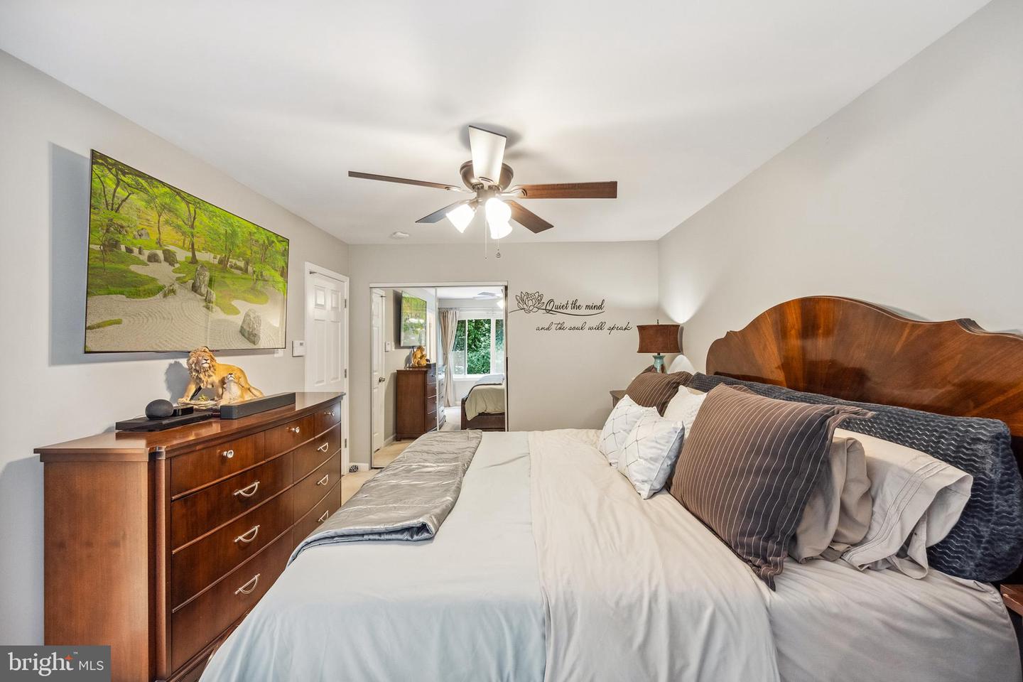6004 FORREST HOLLOW LN, SPRINGFIELD, Virginia 22152, 3 Bedrooms Bedrooms, ,3 BathroomsBathrooms,Residential,For sale,6004 FORREST HOLLOW LN,VAFX2244800 MLS # VAFX2244800