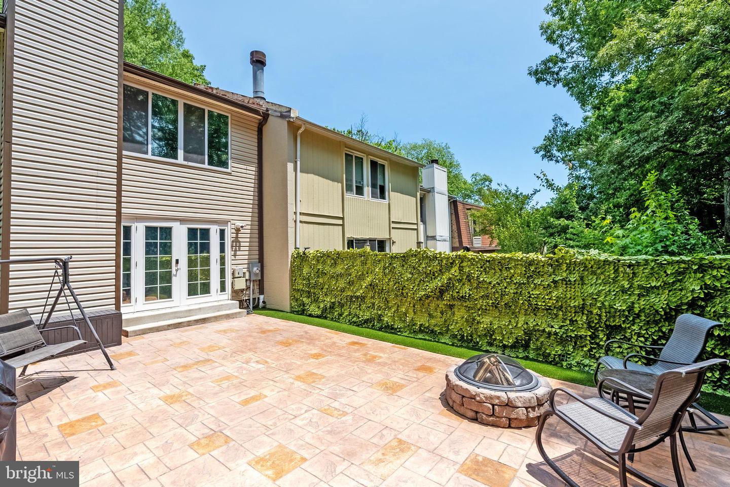 6004 FORREST HOLLOW LN, SPRINGFIELD, Virginia 22152, 3 Bedrooms Bedrooms, ,3 BathroomsBathrooms,Residential,For sale,6004 FORREST HOLLOW LN,VAFX2244800 MLS # VAFX2244800