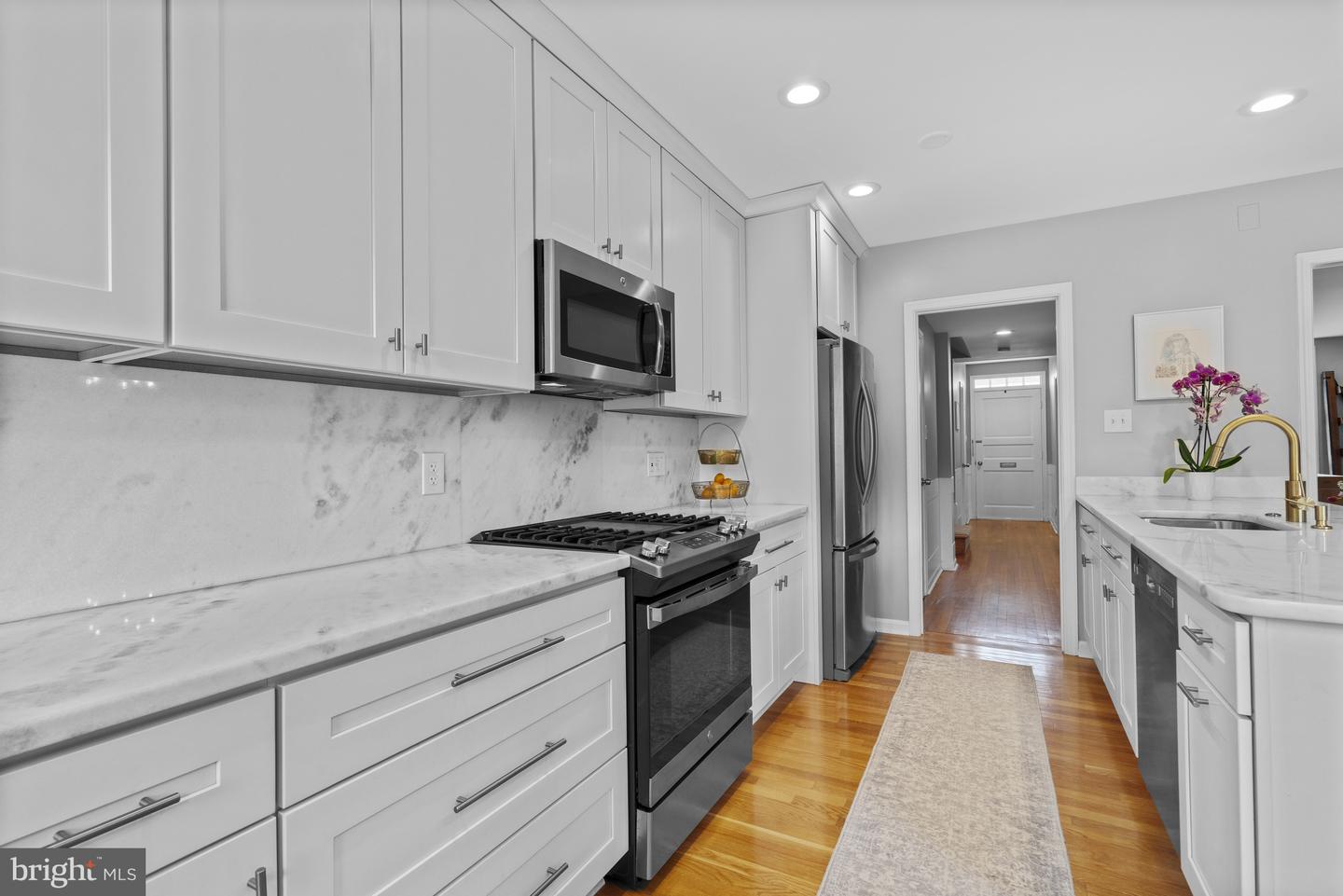 6707 MELROSE DR, MCLEAN, Virginia 22101, 4 Bedrooms Bedrooms, ,3 BathroomsBathrooms,Residential,For sale,6707 MELROSE DR,VAFX2244802 MLS # VAFX2244802