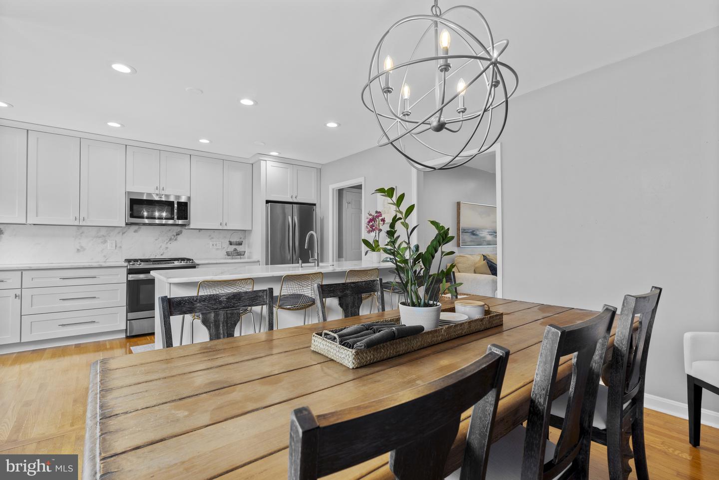 6707 MELROSE DR, MCLEAN, Virginia 22101, 4 Bedrooms Bedrooms, ,3 BathroomsBathrooms,Residential,For sale,6707 MELROSE DR,VAFX2244802 MLS # VAFX2244802
