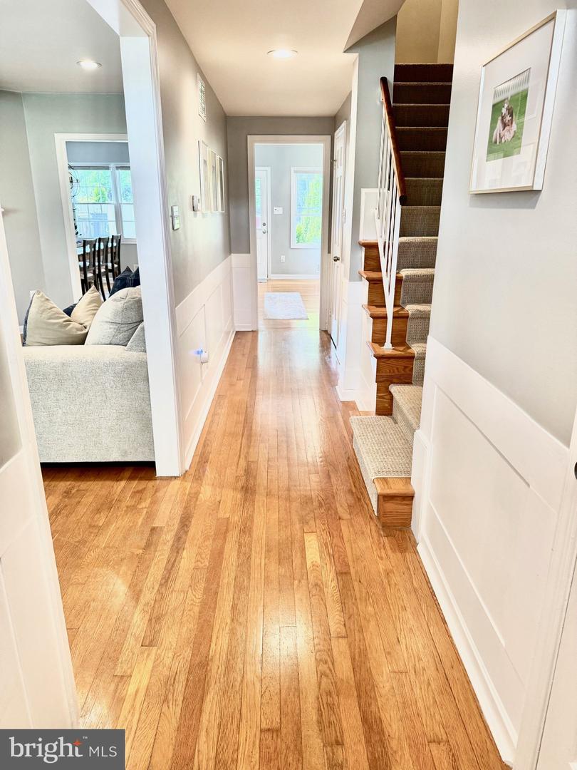 6707 MELROSE DR, MCLEAN, Virginia 22101, 4 Bedrooms Bedrooms, ,3 BathroomsBathrooms,Residential,For sale,6707 MELROSE DR,VAFX2244802 MLS # VAFX2244802