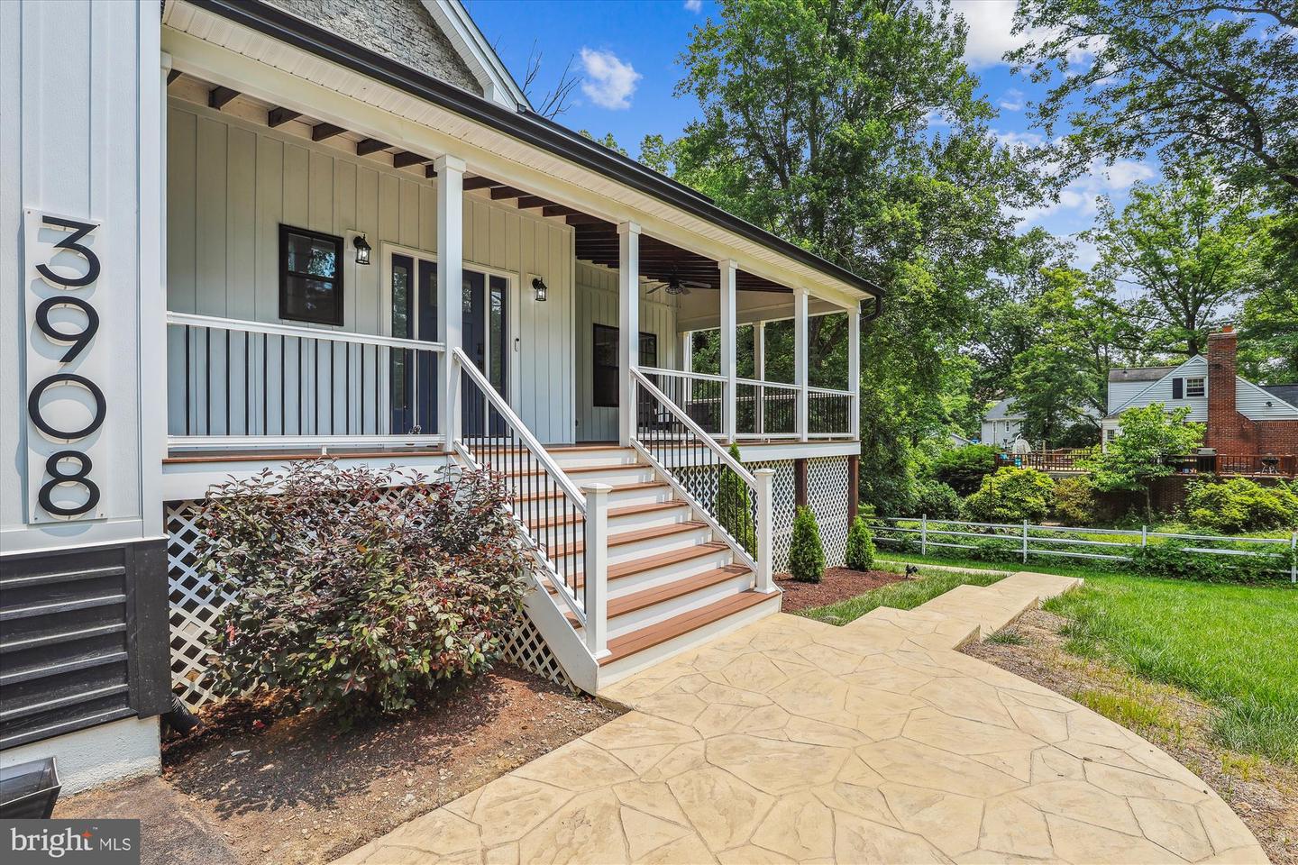 3908 WOODLEY DR, ALEXANDRIA, Virginia 22309, 5 Bedrooms Bedrooms, ,5 BathroomsBathrooms,Residential,For sale,3908 WOODLEY DR,VAFX2244618 MLS # VAFX2244618