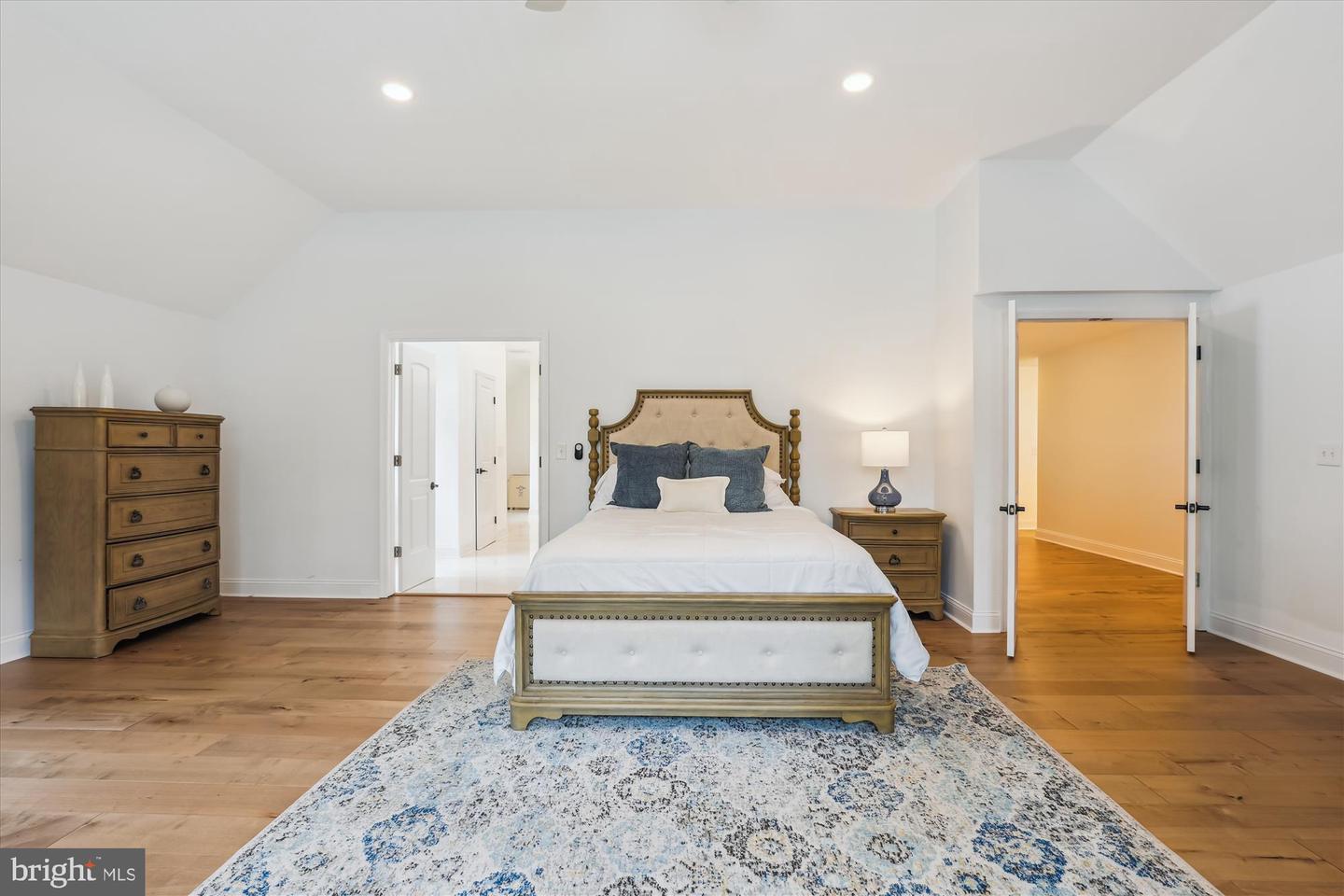 3908 WOODLEY DR, ALEXANDRIA, Virginia 22309, 5 Bedrooms Bedrooms, ,5 BathroomsBathrooms,Residential,For sale,3908 WOODLEY DR,VAFX2244618 MLS # VAFX2244618