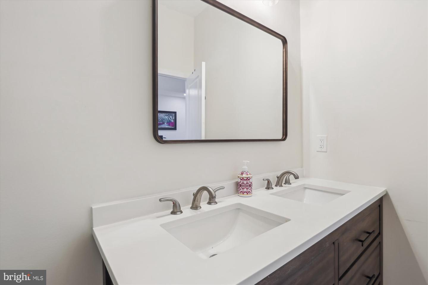 3908 WOODLEY DR, ALEXANDRIA, Virginia 22309, 5 Bedrooms Bedrooms, ,5 BathroomsBathrooms,Residential,For sale,3908 WOODLEY DR,VAFX2244618 MLS # VAFX2244618