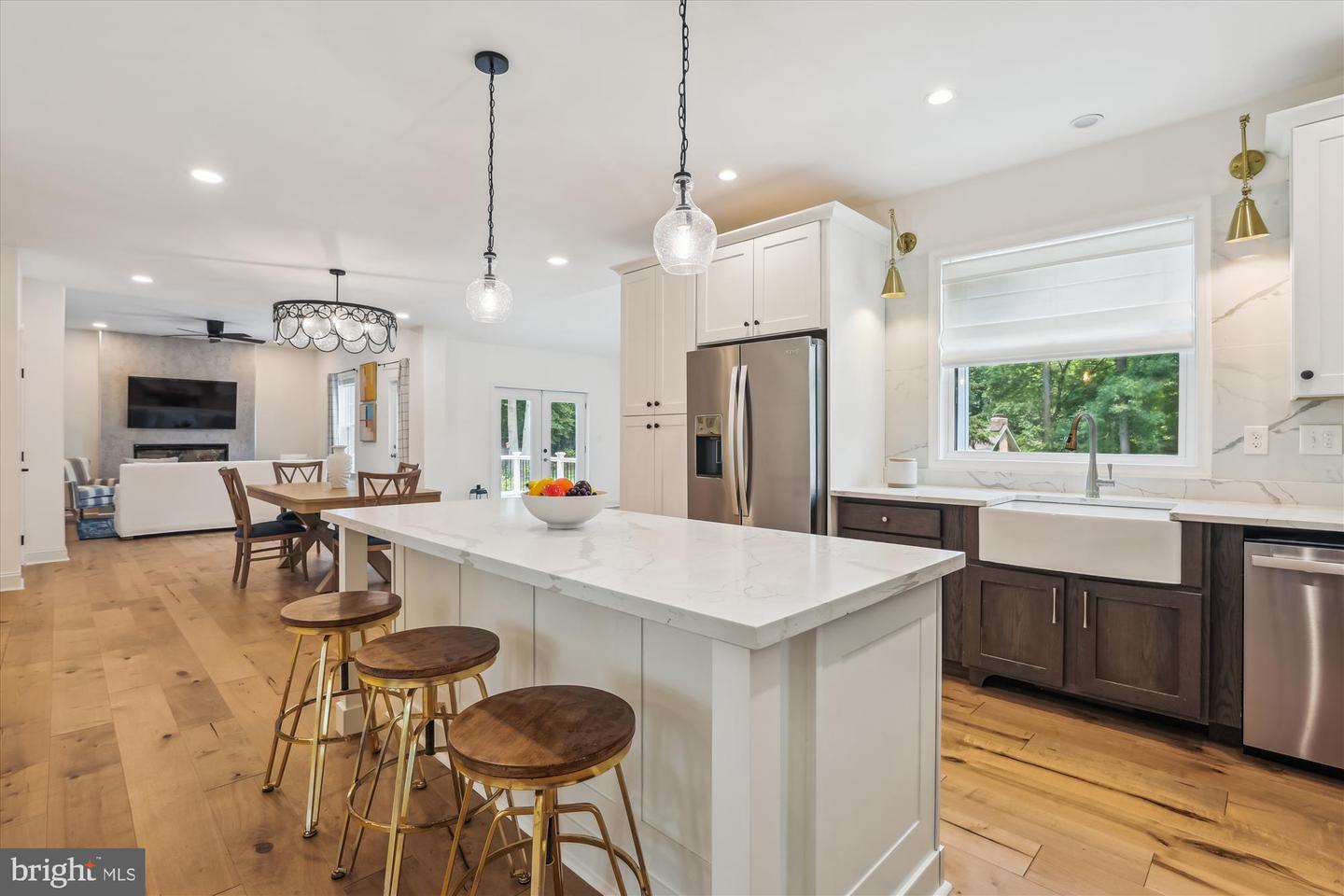 3908 WOODLEY DR, ALEXANDRIA, Virginia 22309, 5 Bedrooms Bedrooms, ,5 BathroomsBathrooms,Residential,For sale,3908 WOODLEY DR,VAFX2244618 MLS # VAFX2244618