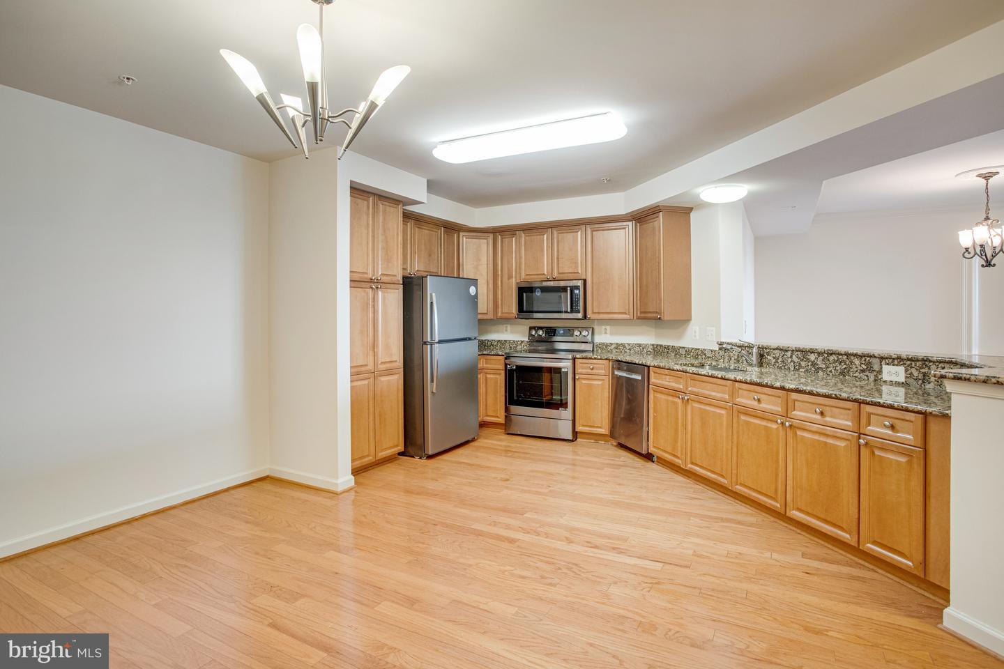 485 HARBOR SIDE ST, WOODBRIDGE, Virginia 22191, 2 Bedrooms Bedrooms, ,2 BathroomsBathrooms,Residential,For sale,485 HARBOR SIDE ST,VAPW2096028 MLS # VAPW2096028