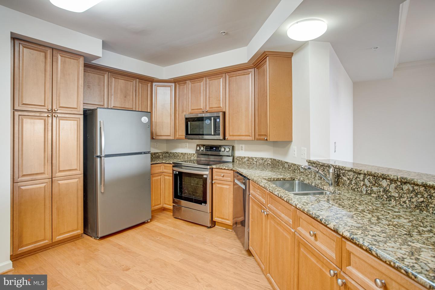 485 HARBOR SIDE ST, WOODBRIDGE, Virginia 22191, 2 Bedrooms Bedrooms, ,2 BathroomsBathrooms,Residential,For sale,485 HARBOR SIDE ST,VAPW2096028 MLS # VAPW2096028