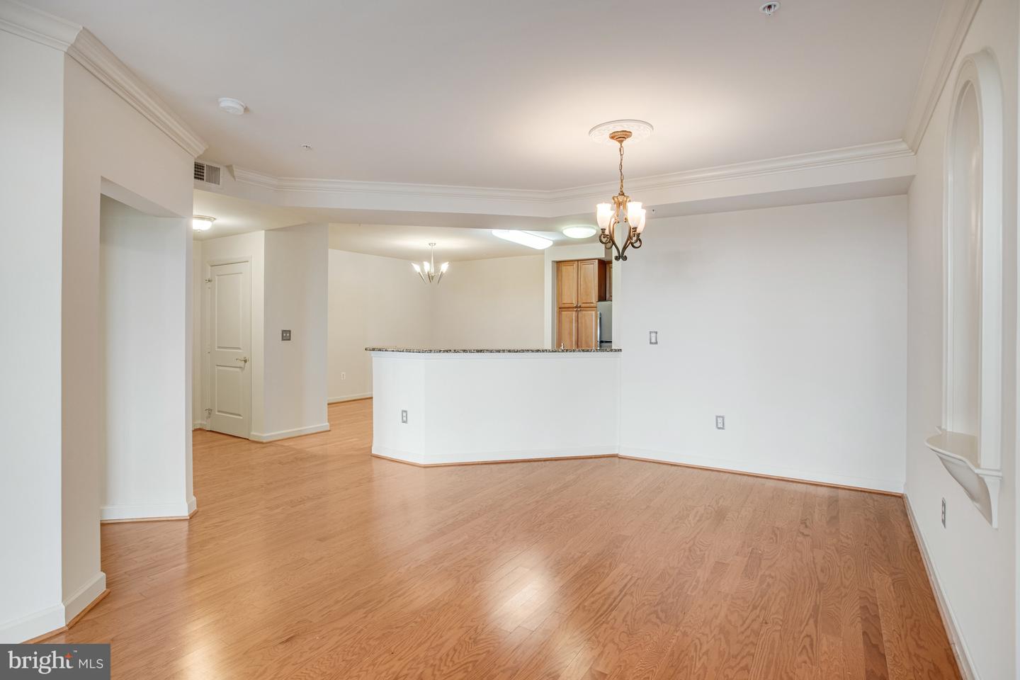 485 HARBOR SIDE ST, WOODBRIDGE, Virginia 22191, 2 Bedrooms Bedrooms, ,2 BathroomsBathrooms,Residential,For sale,485 HARBOR SIDE ST,VAPW2096028 MLS # VAPW2096028