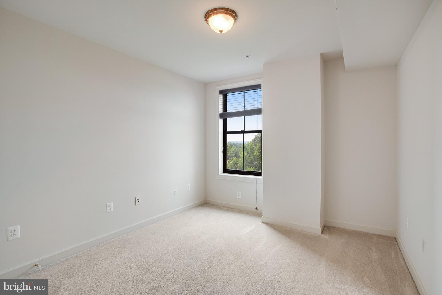 485 HARBOR SIDE ST, WOODBRIDGE, Virginia 22191, 2 Bedrooms Bedrooms, ,2 BathroomsBathrooms,Residential,For sale,485 HARBOR SIDE ST,VAPW2096028 MLS # VAPW2096028