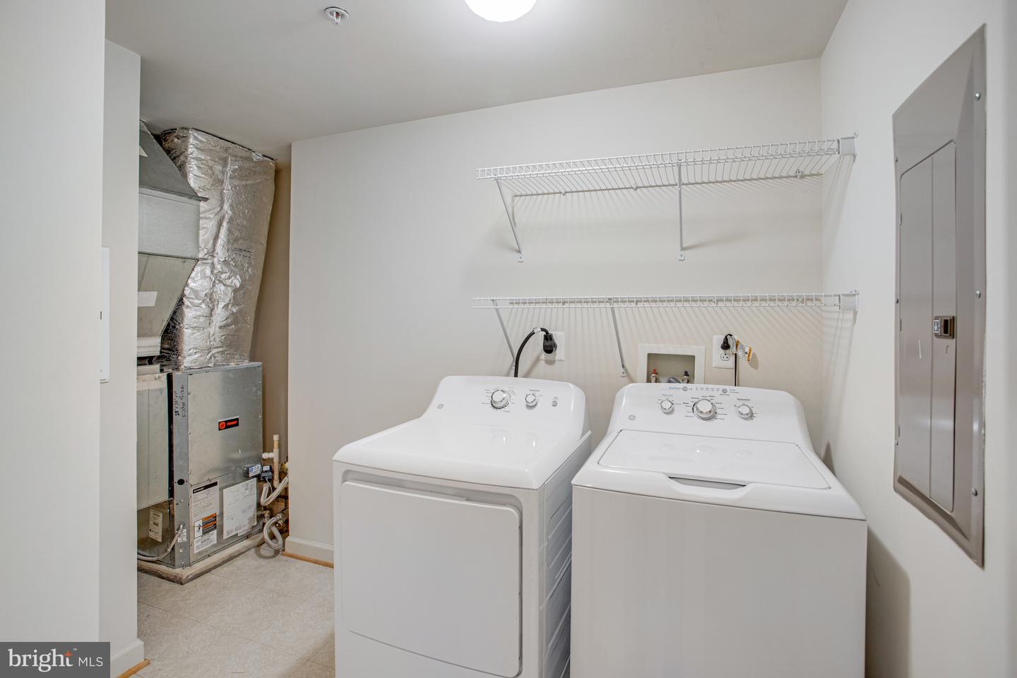 485 HARBOR SIDE ST, WOODBRIDGE, Virginia 22191, 2 Bedrooms Bedrooms, ,2 BathroomsBathrooms,Residential,For sale,485 HARBOR SIDE ST,VAPW2096028 MLS # VAPW2096028