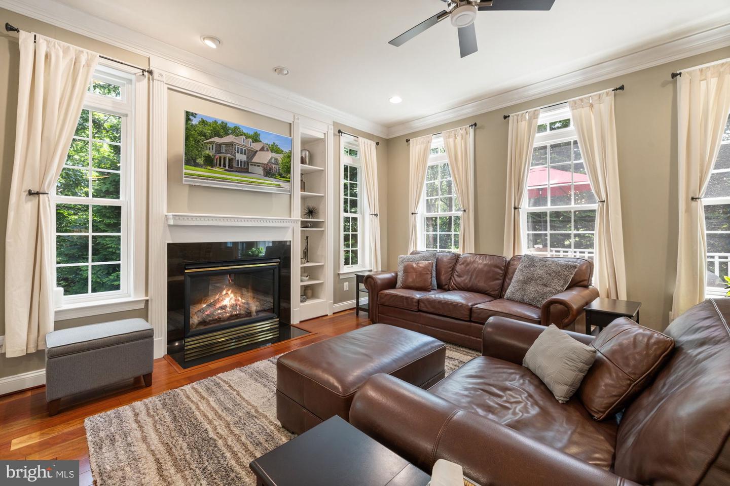 20393 DUNKIRK SQ, STERLING, Virginia 20165, 4 Bedrooms Bedrooms, ,3 BathroomsBathrooms,Residential,For sale,20393 DUNKIRK SQ,VALO2098608 MLS # VALO2098608