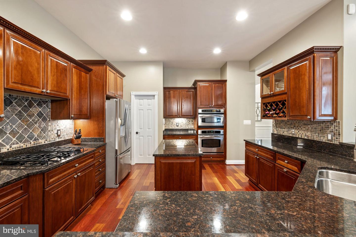 20393 DUNKIRK SQ, STERLING, Virginia 20165, 4 Bedrooms Bedrooms, ,3 BathroomsBathrooms,Residential,For sale,20393 DUNKIRK SQ,VALO2098608 MLS # VALO2098608