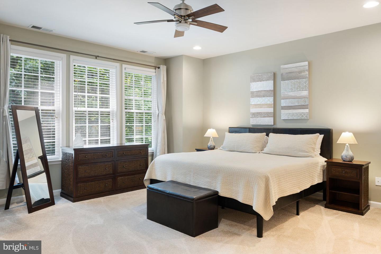 20393 DUNKIRK SQ, STERLING, Virginia 20165, 4 Bedrooms Bedrooms, ,3 BathroomsBathrooms,Residential,For sale,20393 DUNKIRK SQ,VALO2098608 MLS # VALO2098608