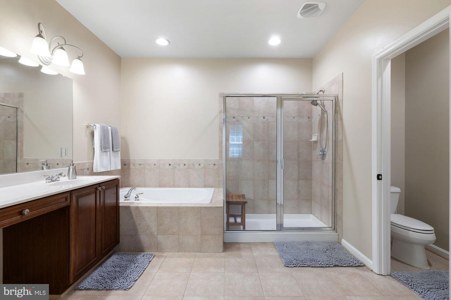 20393 DUNKIRK SQ, STERLING, Virginia 20165, 4 Bedrooms Bedrooms, ,3 BathroomsBathrooms,Residential,For sale,20393 DUNKIRK SQ,VALO2098608 MLS # VALO2098608