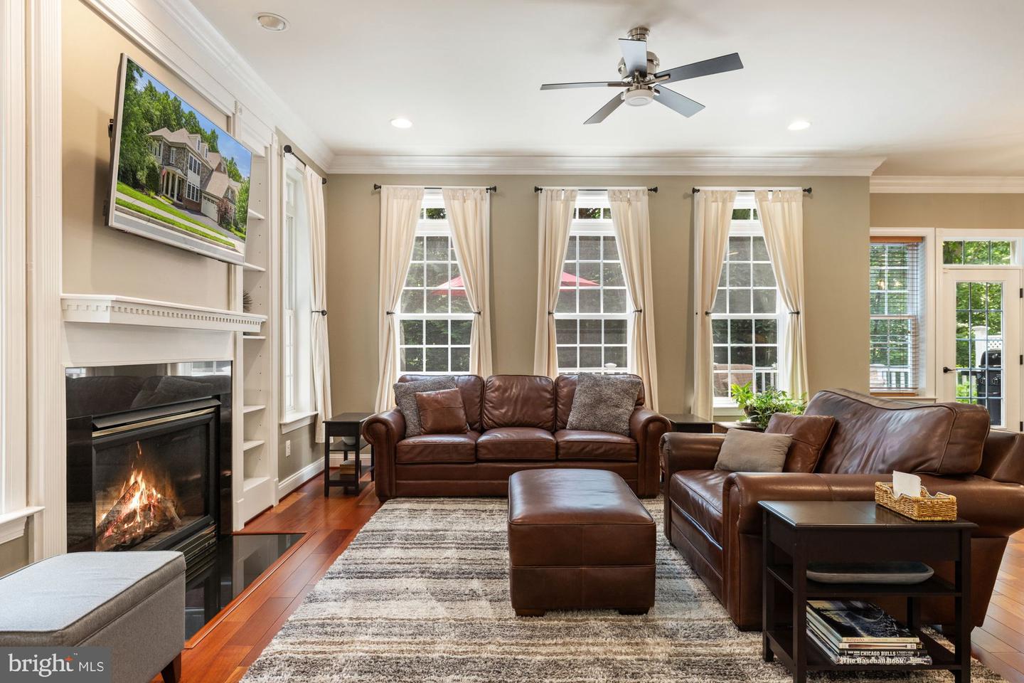 20393 DUNKIRK SQ, STERLING, Virginia 20165, 4 Bedrooms Bedrooms, ,3 BathroomsBathrooms,Residential,For sale,20393 DUNKIRK SQ,VALO2098608 MLS # VALO2098608