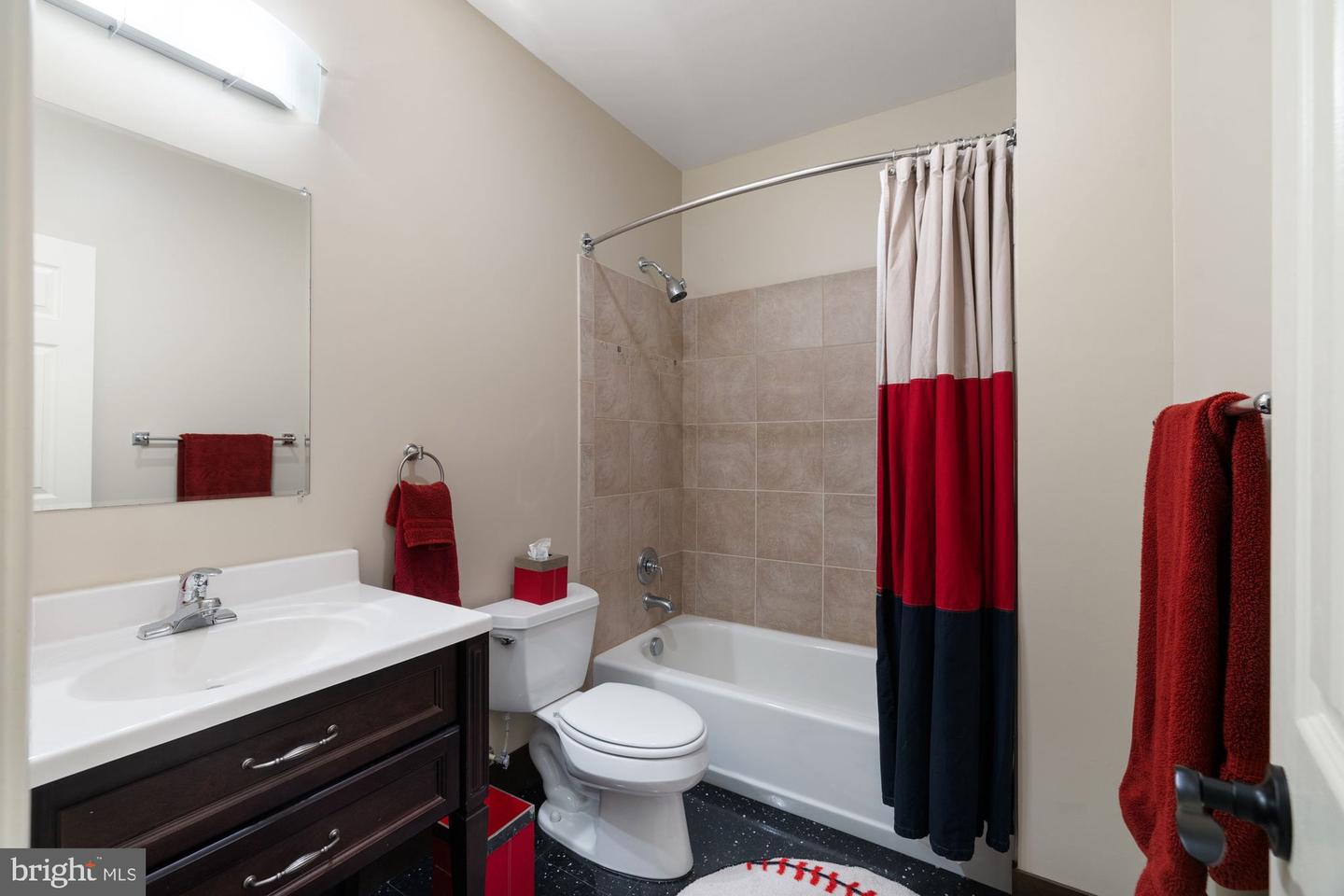 20393 DUNKIRK SQ, STERLING, Virginia 20165, 4 Bedrooms Bedrooms, ,3 BathroomsBathrooms,Residential,For sale,20393 DUNKIRK SQ,VALO2098608 MLS # VALO2098608