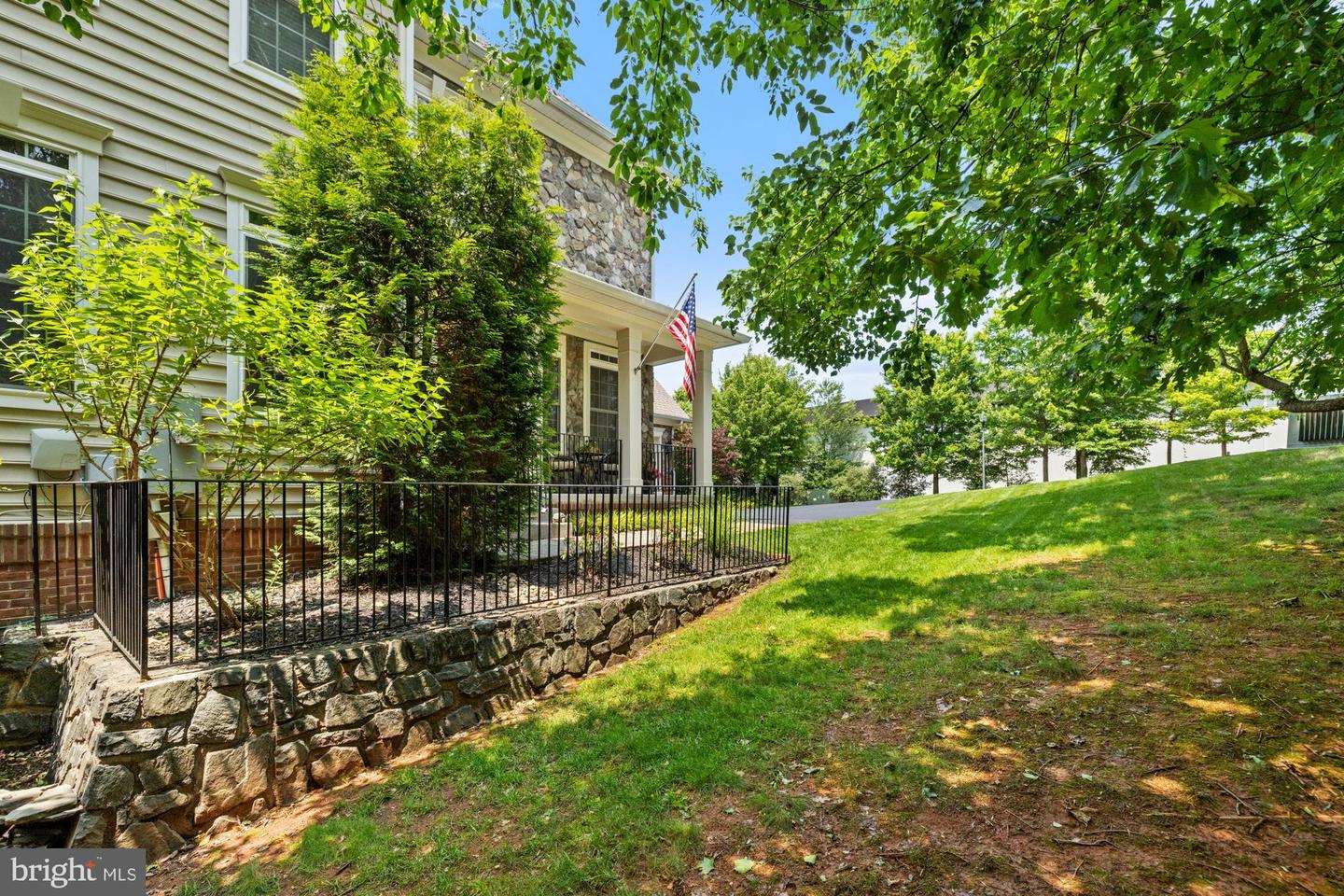 20393 DUNKIRK SQ, STERLING, Virginia 20165, 4 Bedrooms Bedrooms, ,3 BathroomsBathrooms,Residential,For sale,20393 DUNKIRK SQ,VALO2098608 MLS # VALO2098608