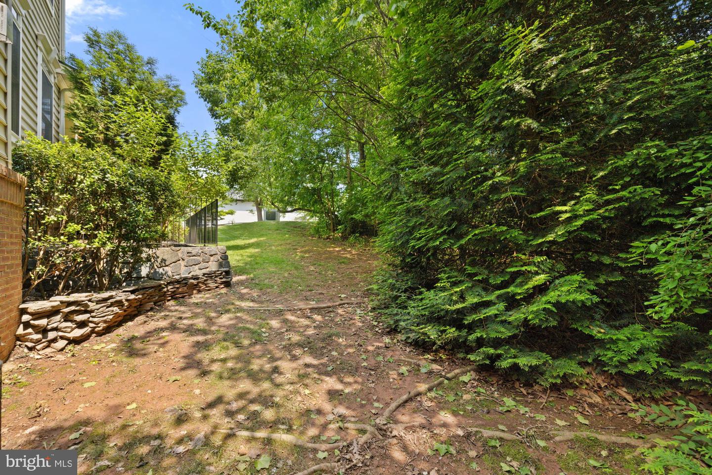 20393 DUNKIRK SQ, STERLING, Virginia 20165, 4 Bedrooms Bedrooms, ,3 BathroomsBathrooms,Residential,For sale,20393 DUNKIRK SQ,VALO2098608 MLS # VALO2098608