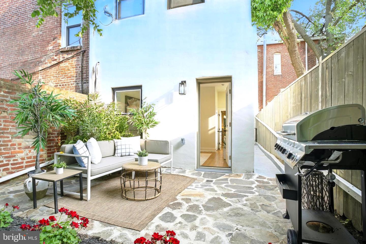 309 M ST NW #TOWNHOME B, WASHINGTON, District Of Columbia 20001, 3 Bedrooms Bedrooms, ,2 BathroomsBathrooms,Residential,For sale,309 M ST NW #TOWNHOME B,DCDC2203828 MLS # DCDC2203828