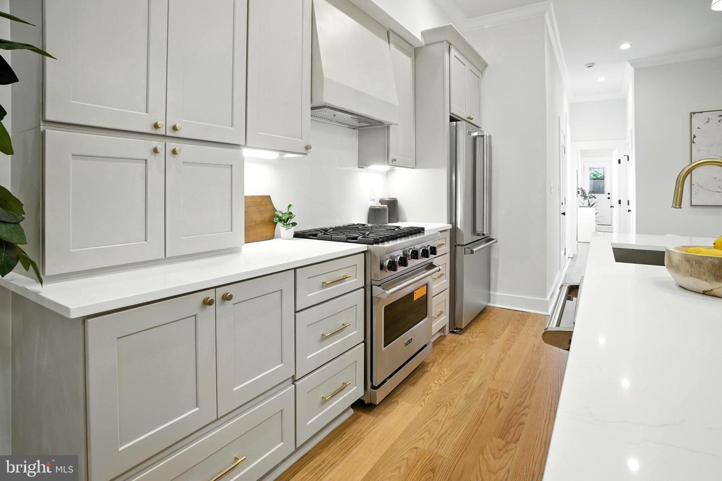 309 M ST NW #TOWNHOME B, WASHINGTON, District Of Columbia 20001, 3 Bedrooms Bedrooms, ,2 BathroomsBathrooms,Residential,For sale,309 M ST NW #TOWNHOME B,DCDC2203828 MLS # DCDC2203828
