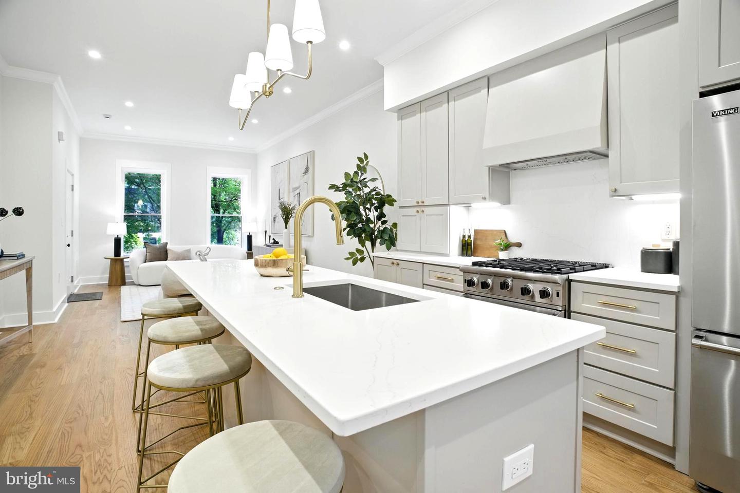 309 M ST NW #TOWNHOME B, WASHINGTON, District Of Columbia 20001, 3 Bedrooms Bedrooms, ,2 BathroomsBathrooms,Residential,For sale,309 M ST NW #TOWNHOME B,DCDC2203828 MLS # DCDC2203828