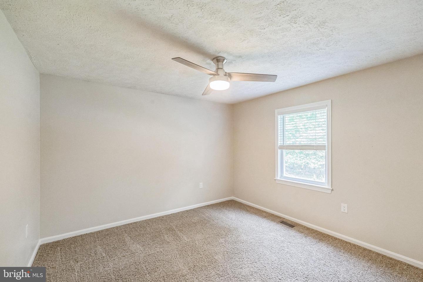 30 WOODED LN, FRONT ROYAL, Virginia 22630, 3 Bedrooms Bedrooms, ,2 BathroomsBathrooms,Residential,For sale,30 WOODED LN,VAWR2011366 MLS # VAWR2011366