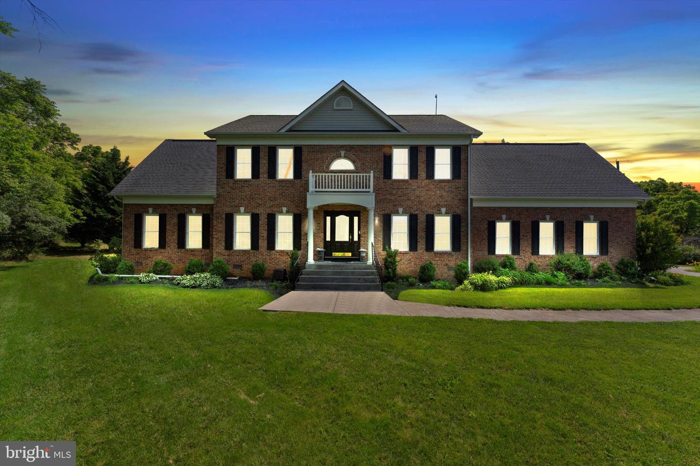 960 LAUREL GROVE RD, WINCHESTER, Virginia 22602, 5 Bedrooms Bedrooms, ,3 BathroomsBathrooms,Residential,For sale,960 LAUREL GROVE RD,VAFV2034610 MLS # VAFV2034610