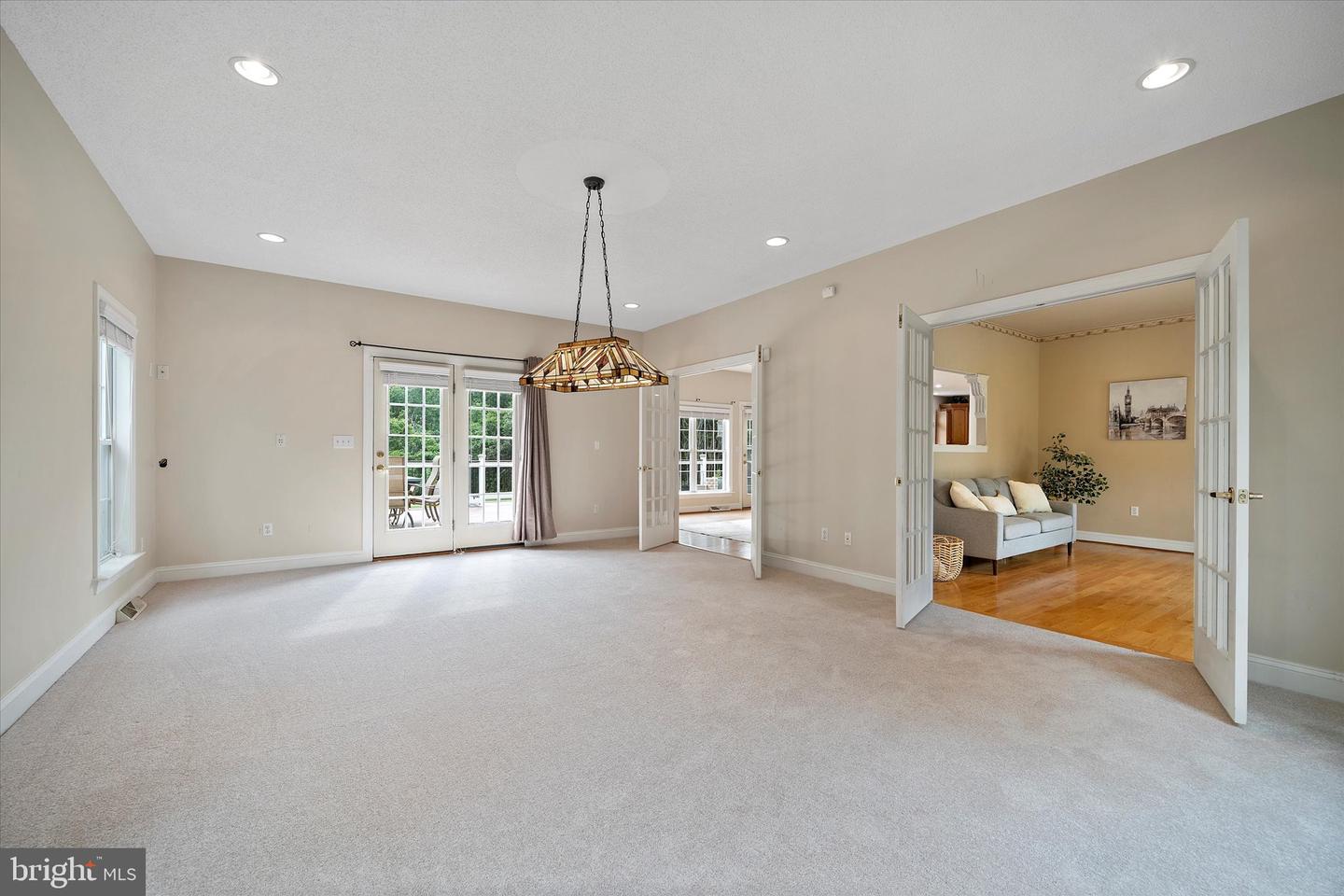 960 LAUREL GROVE RD, WINCHESTER, Virginia 22602, 5 Bedrooms Bedrooms, ,3 BathroomsBathrooms,Residential,For sale,960 LAUREL GROVE RD,VAFV2034610 MLS # VAFV2034610