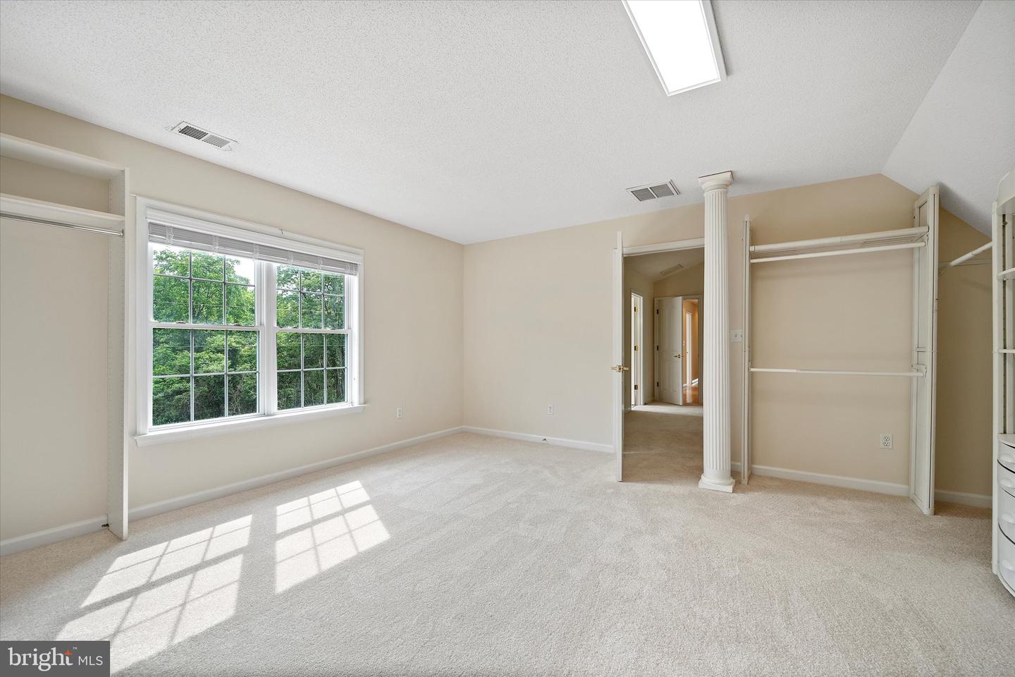 960 LAUREL GROVE RD, WINCHESTER, Virginia 22602, 5 Bedrooms Bedrooms, ,3 BathroomsBathrooms,Residential,For sale,960 LAUREL GROVE RD,VAFV2034610 MLS # VAFV2034610