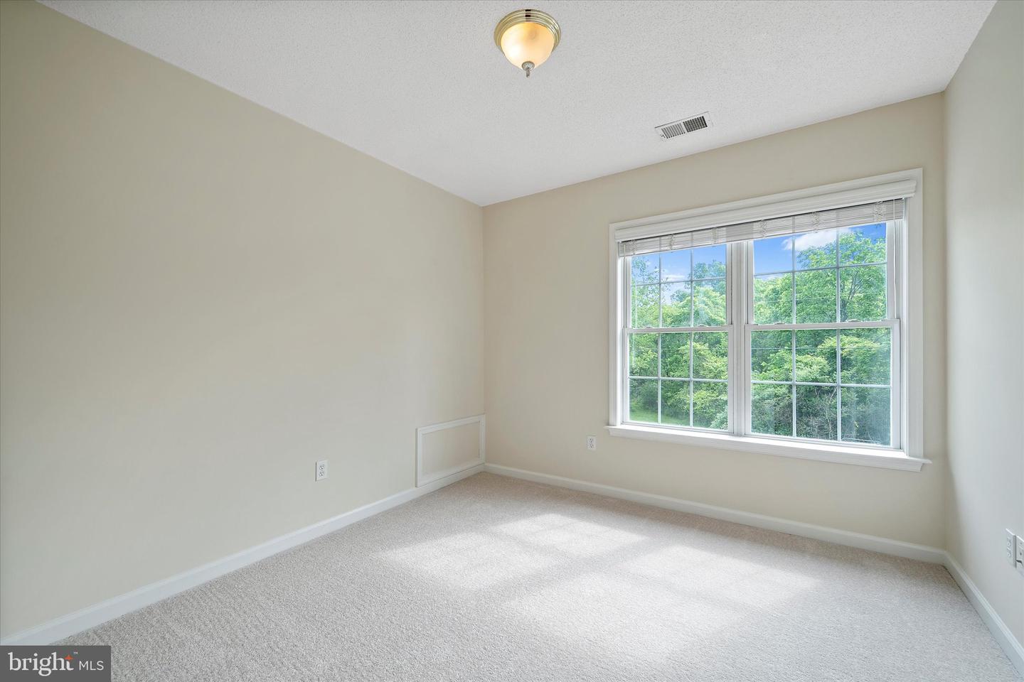 960 LAUREL GROVE RD, WINCHESTER, Virginia 22602, 5 Bedrooms Bedrooms, ,3 BathroomsBathrooms,Residential,For sale,960 LAUREL GROVE RD,VAFV2034610 MLS # VAFV2034610