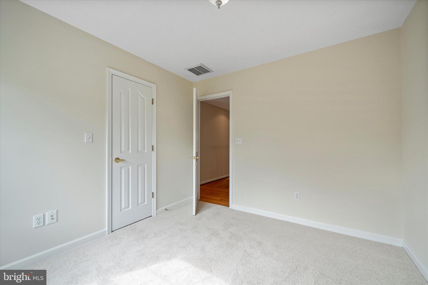 960 LAUREL GROVE RD, WINCHESTER, Virginia 22602, 5 Bedrooms Bedrooms, ,3 BathroomsBathrooms,Residential,For sale,960 LAUREL GROVE RD,VAFV2034610 MLS # VAFV2034610