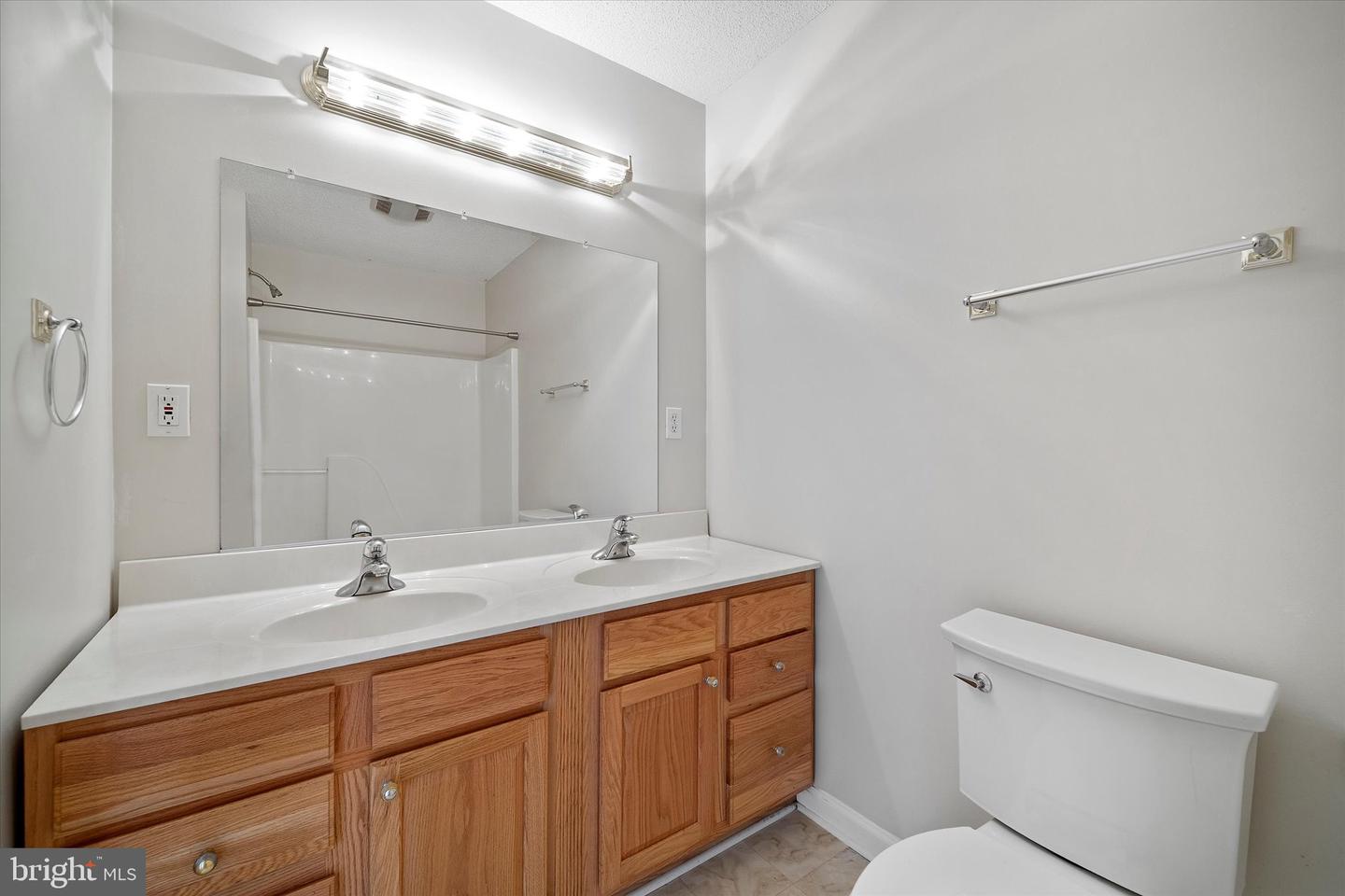 960 LAUREL GROVE RD, WINCHESTER, Virginia 22602, 5 Bedrooms Bedrooms, ,3 BathroomsBathrooms,Residential,For sale,960 LAUREL GROVE RD,VAFV2034610 MLS # VAFV2034610